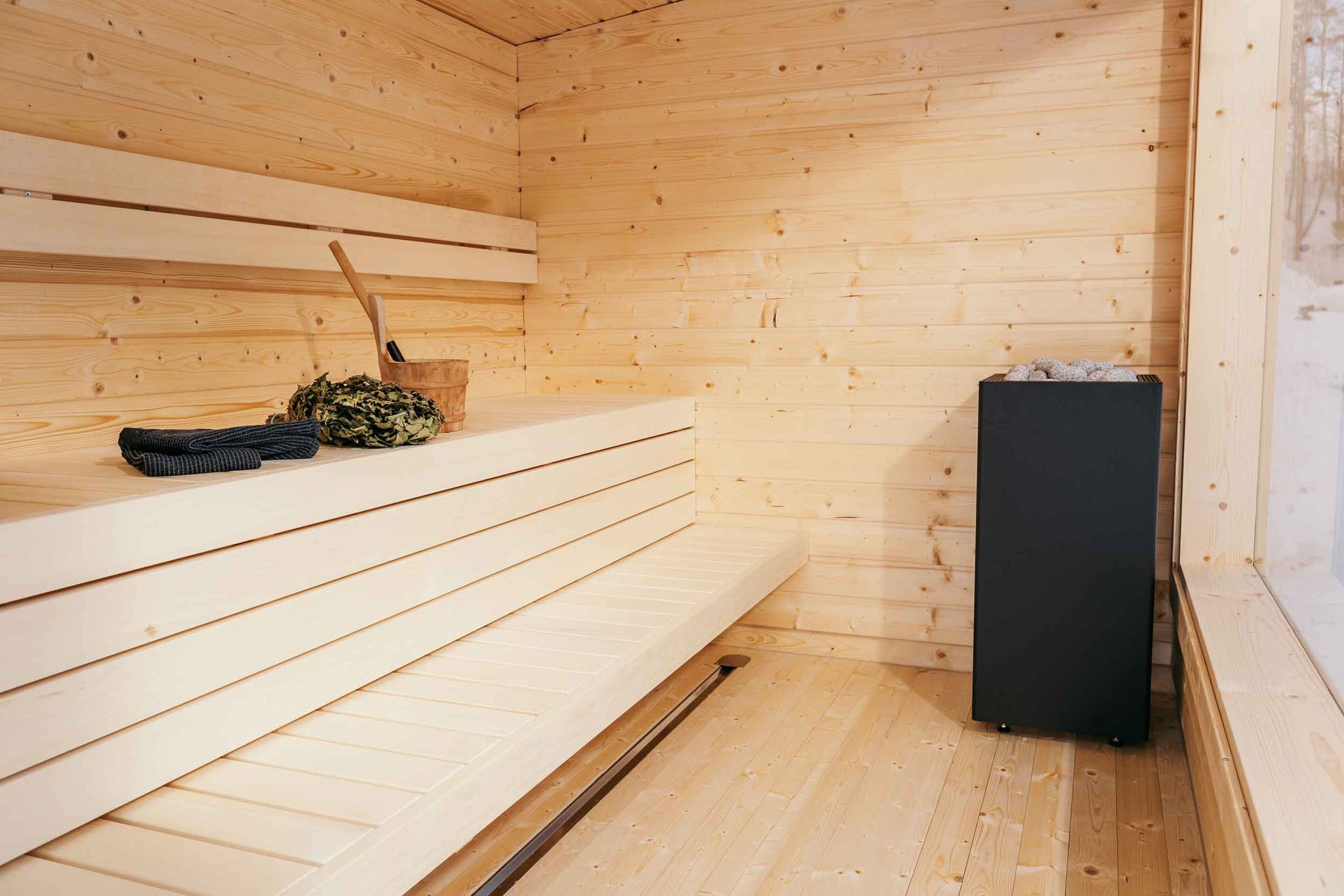Sweat in Style: 10 Reasons Home Saunas Trump Gym Saunas
